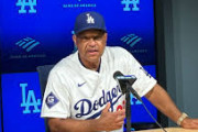 【悲報】ロバーツ監督「大谷の今季は打席数と盗塁が減るだろうね」