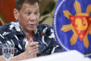 比ドゥテルテ大統領が暴言　国際裁判所に「白人のばかども」