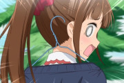 【画像アル】女子中学生さん、制服にハンガーをつけたまま登校してしまう