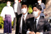 韓国人「恥知らずの民族日本人！」小泉環境相ら4大臣が「靖国」参拝！閣僚参拝は4年ぶり　韓国の反応
