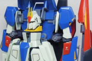 もしかしてΖガンダムって胴体の中身空っぽじゃね？