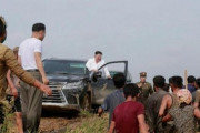 【画像】金正恩総書記の愛車、日本車のsuvだった