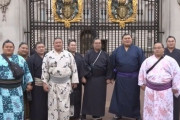 34年ぶりの大相撲ロンドン公演が世界を魅了…横綱たちのキュートな観光姿に『優しい巨人』の声