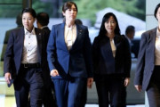 【画像】大臣警護の女SP、めっちゃ強そうｗｗｗｗｗｗｗｗｗｗ
