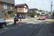 登校中の小4女子児童 自宅前ではねられ意識不明 「帽子、靴、水筒が散乱…」金沢市の住宅街