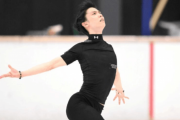 羽生結弦さん「やっぱ４Ａですよね」 プロとして描く未来 そして夢を語る　～色紙には『羽』と書いた～