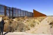 「国境の壁」(建設)再開認める　バイデン政権、政策転換