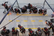 F1のタイヤ交換とかいう神業ｗｗｗ