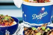 大谷翔平は韓国系って知ってるニカ？　〜　ドジャースタジアムにドジャーブルーのカルビ丼など韓国グルメが登場　韓国人気アイドル・ＲＩＩＺＥも来場