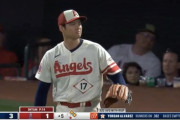 大谷翔平、5回に3点を失い逆転を許す　右手中指を気にする仕草も