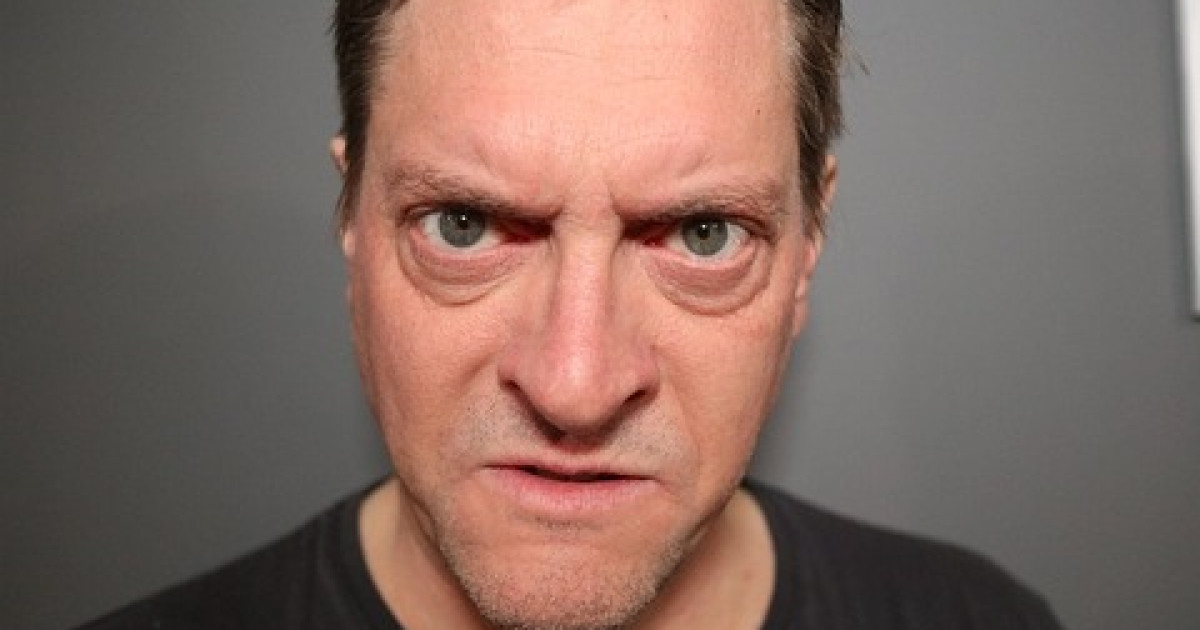 【画像】知らないおじさん「兄ちゃんこれやるから1週間以内に使い切ってくれ」