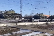 ロシア、博物館にしかないようなT-55戦車まで戦線に動員…固定砲として使用する可能性！