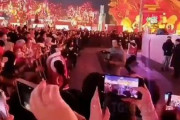 【衝撃】中国祭りでAIロボット暴走！安全性の疑問が急浮上
