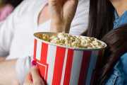 映画館のポップコーン・ホットドッグなど食事の販売を12月から解禁へ！大丈夫なのか･･･？