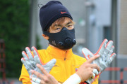 ◆画像◆Ｊ１浦和の守護神西川くんがすごいマスクをして練習していると話題に！