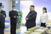 「コンピュータの天才女将軍」と持ち上げる…金正恩委員長、娘ジュエ氏の偶像化に速度！