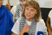 グレタさん「虐殺は続いている」　ギリシャ着、支援者に訴え  [10/7]