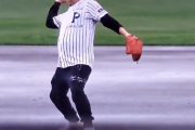【悲報】ホリエモン、始球式の投球フォームをいじられ「じゃあ始球式なんかやんねーよクソが」