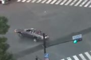 【悲報】渋谷の事故車両、「イキリカーブ」していたことが発覚。これ規制待ったなしだろ…