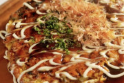 【ソースは偉大】お好み焼きとかいう自炊界の救世主ｗｗｗ