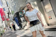 華原朋美　渋谷にすくっと現る！息子とすっぴん笑顔が優しい「今は家族の時間を大切にしたい」