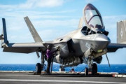 【米国】南シナ海で墜落したＦ３５C戦闘機、米海軍が回収急ぐ…中国軍の先回りを警戒