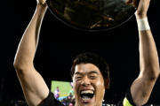 酒井宏樹が初代主将として偉業達成！ 創設1年目のオークランドFC、Aリーグ・レギュラーシーズン優勝