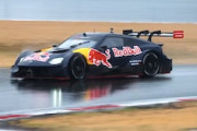 【動画】マックス・フェルスタッペン、GT500車両でGT選手を2周で上回ってしまう。