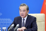 中国の王毅外相「日本軍国主義の復活を決して許さない」