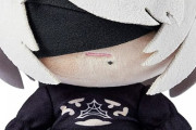 「NieR:Automata ぬいぐるみ 2B(ヨルハ 二号 B型)」予約開始！服の模様など細部まで表現
