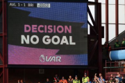プレミアリーグがVARにチャレンジ制導入？　全監督と審判員団体が会議へ