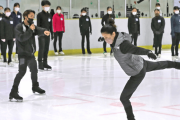 アイスダンス”かなだい”ペアが新潟のジュニア選手に特別指導
