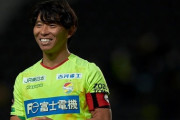 【元日本代表】内田篤人「わがままなFW諸君に聞いてほしい！」　佐藤寿人がカードを貰わなくなった理由