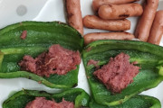 【画像】ワイが作った肉詰めピーマン、あんまり美味しそうではない🧐