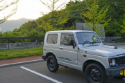実際のとこプリウスよりヤバい運転する車ってジムニーだよな