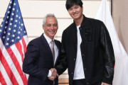 大谷翔平が在日米大使館を電撃訪問　駐日大使驚き「この変化球は予想していなかった」