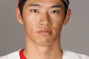 【悲報】中村奨成(7年目)さん、外野にコンバートされてしまう