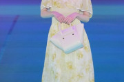 【乃木坂46】山下美月 実況ランウェイ『GirlsAward 2023 S/S』やっぱり貫禄あるな.gif