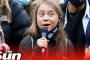環境アイドル”グレタ”さん、気候変動会議会場に登場…スラング歌をまき散らす…[海外の反応]