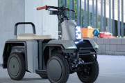 免許不要、最高時速20キロの近未来「シニアカー」登場！お年寄りが颯爽と街を駆け抜ける新時代へ