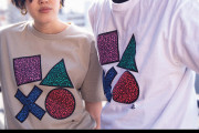 PlayStation公式ライセンス、オシャレなデザインTシャツが発売！