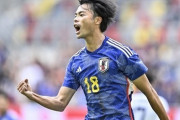 日本代表、三笘薫が17日にドーハ入り！体調不良で合流遅れも26人全員集結へ