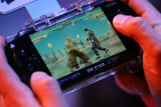 ソニー「来年PSP2を発売します。PS4と互換あり。ロンチはモンハンです」←Switch死ぬぞ