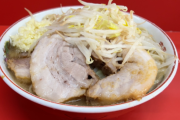 ラーメン二郎「また近所の方から当店のお客さんが嘔吐しているとのお知らせがありました。怒ったりはしないので無理そうなら残してください」