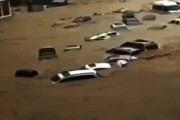 【動画】中国南部で記録的大洪水。街がいくつも水没