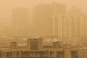 【マジかよ】中国、10年に1度レベルの黄砂でとんでもないことになる