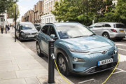 イギリス、新築住宅などにEVスタンド設備義務化