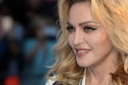 【悲報】米歌手・マドンナさん、コロナる・・・・