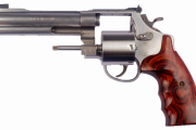 リボルバー「6発しか入りません、装填面倒です、反動凄いです」←こいつがオートマに勝っているもの