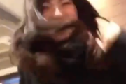 【動画】JKさん、店のなかで大暴れしてしまう